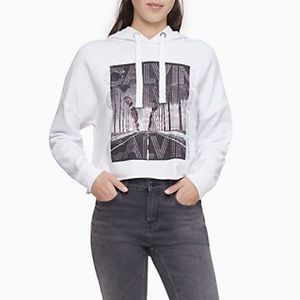 wmns calvin klein rhinestone logo graphic cropped